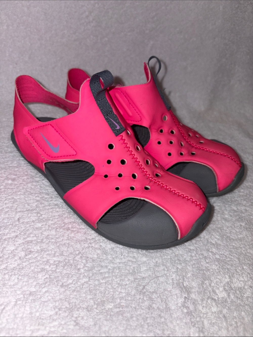 Nike SUNRAY sport protect 2 hyper Pink and gray Water Sandals girls 13c